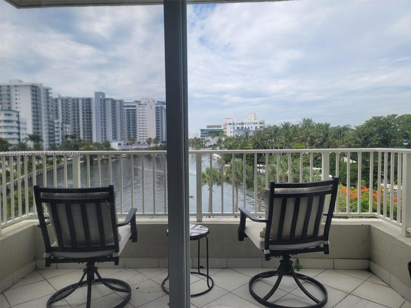 2600 Collins Ave # 411, Miami Beach FL 33140