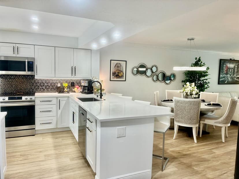 5778 Crystal Shores Drive # 303, Boynton Beach FL 33437