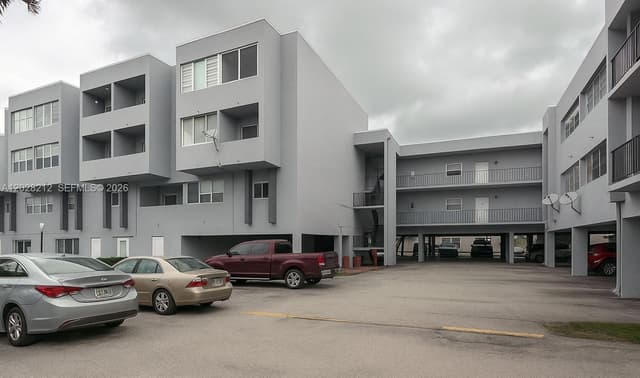 1555 W 44th Pl # 203, Hialeah FL 33012 - Hialeah, FL - Photo 6