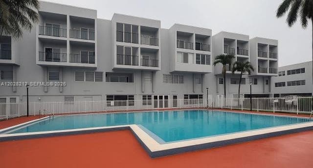 1555 W 44th Pl # 203, Hialeah FL 33012 - Hialeah, FL - Photo 5