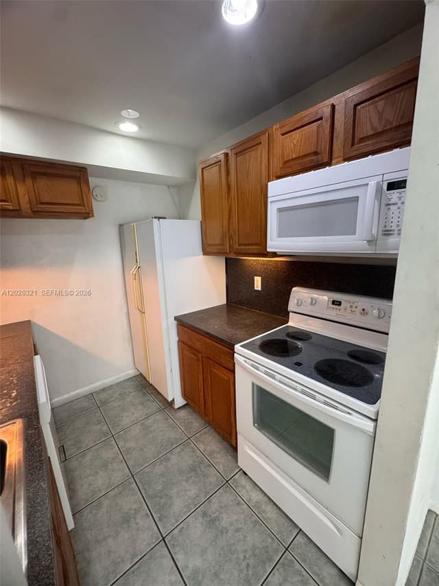 2120 Sherwood Forest Blvd # 30, West Palm Beach FL 33415 - West Palm Beach, FL - Photo 5