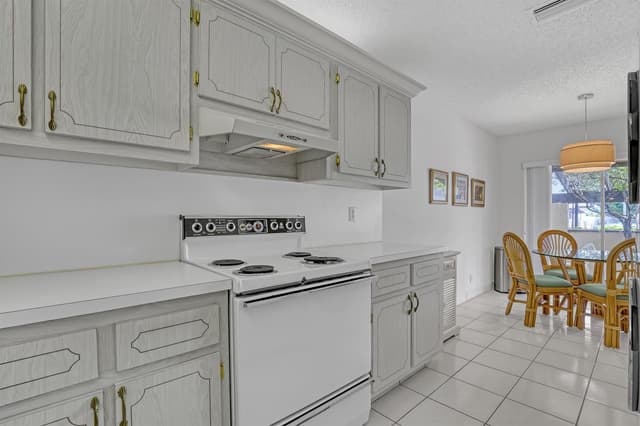 13731 Via Aurora # A, Delray Beach FL 33484 - Delray Beach, FL - Photo 3