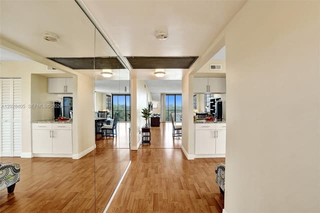 901 Colony Point Cir # 501, Pembroke Pines FL 33026 - Pembroke Pines, FL - Photo 2