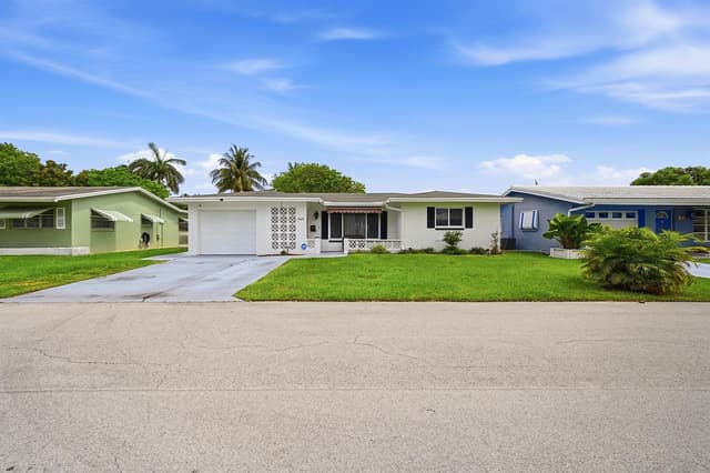 4629 NW 45th Court, Tamarac FL 33319 - Tamarac, FL - Photo 2