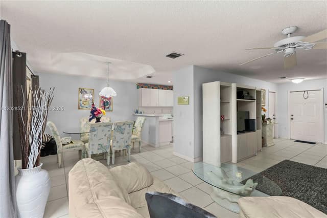 11468 NW 50th Ter, Doral FL 33178 - Doral, FL - Photo 6