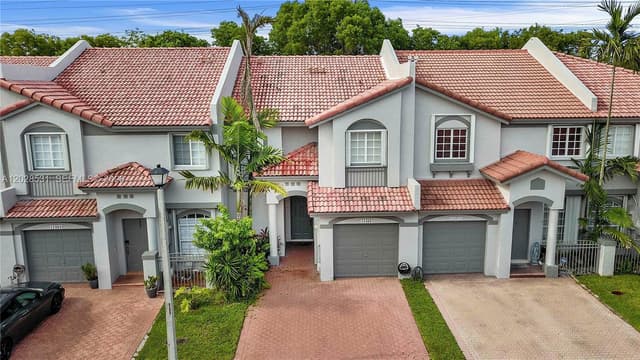 11468 NW 50th Ter, Doral FL 33178 - Doral, FL - Photo 3