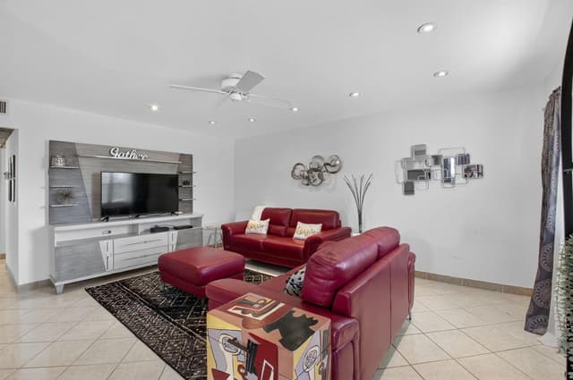 360 Seville # O, Delray Beach FL 33446 - Delray Beach, FL - Photo 4