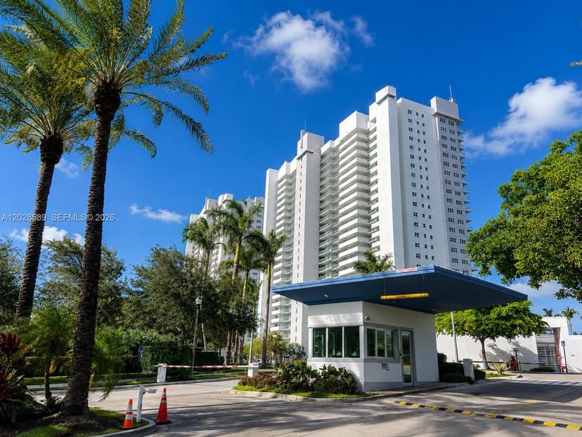 14951 Royal Oaks Ln # 2002, North Miami FL 33181