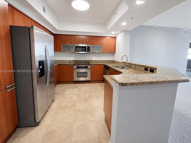 14951 Royal Oaks Ln # 2002, North Miami FL 33181 - North Miami, FL - Photo 5