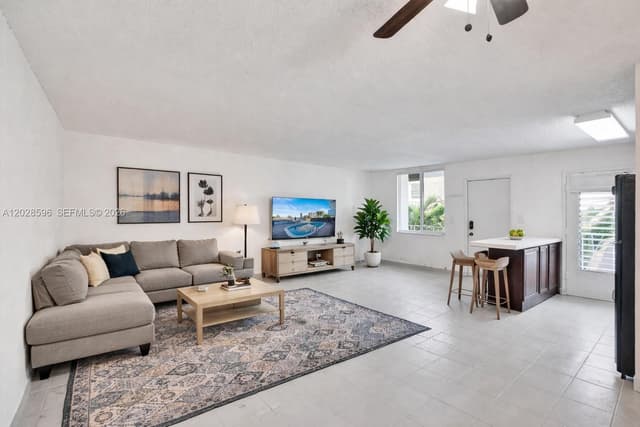 7133 Bay Dr # 305, Miami Beach FL 33141 - Miami Beach, FL - Photo 2