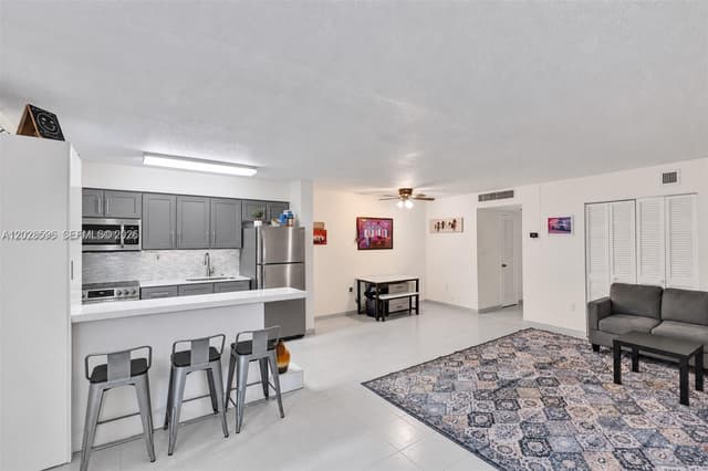 7133 Bay Dr # 305, Miami Beach FL 33141 - Miami Beach, FL - Photo 6