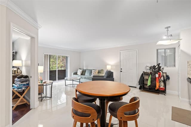 567 Trace Circle # 104, Deerfield Beach FL 33441 - Deerfield Beach, FL - Photo 6