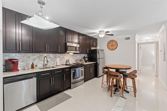 567 Trace Circle # 104, Deerfield Beach FL 33441 - Deerfield Beach, FL - Photo 3