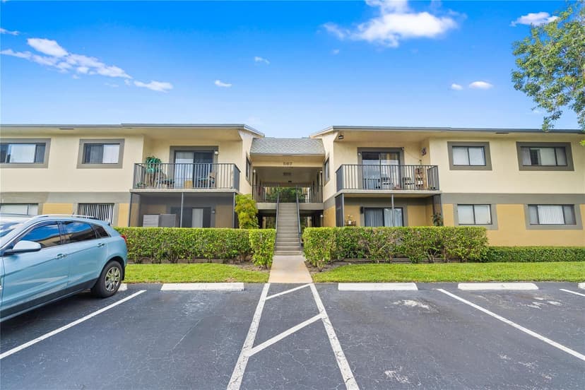 567 Trace Circle # 104, Deerfield Beach FL 33441