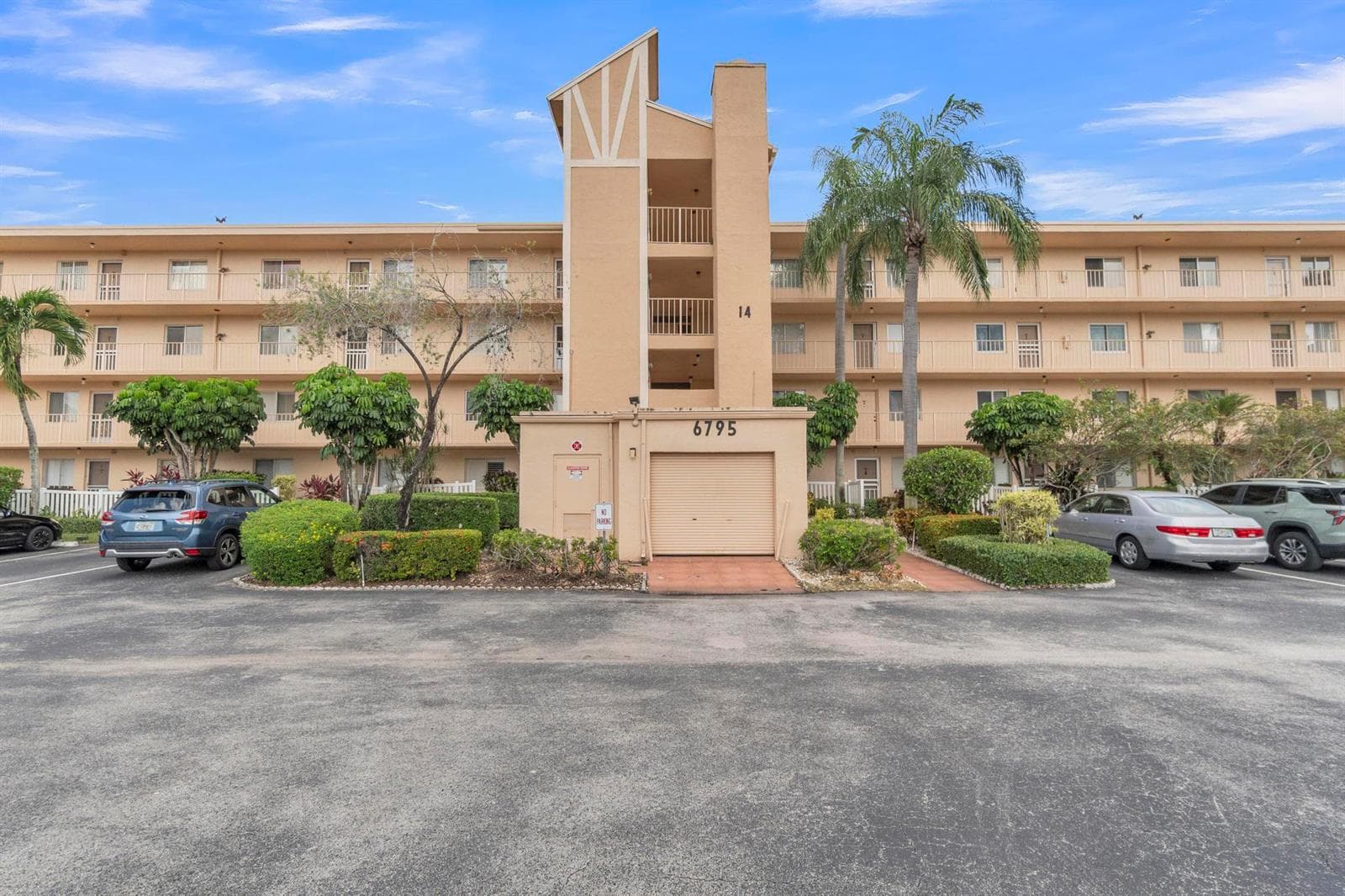 6795 Huntington Lane # 306, Delray Beach FL 33446