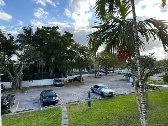 492 NW 165th St Rd # 211, Miami FL 33169 - Miami, FL - Photo 7