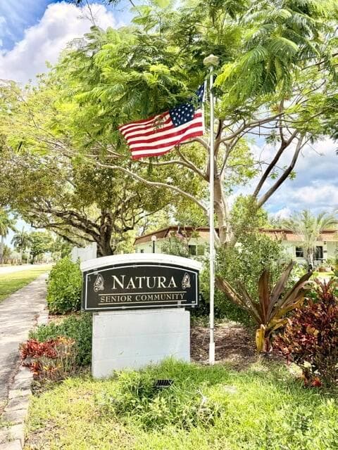 608 SW Natura Boulevard Apt 202, Deerfield Beach FL 33441 - Deerfield Beach, FL - Photo 1