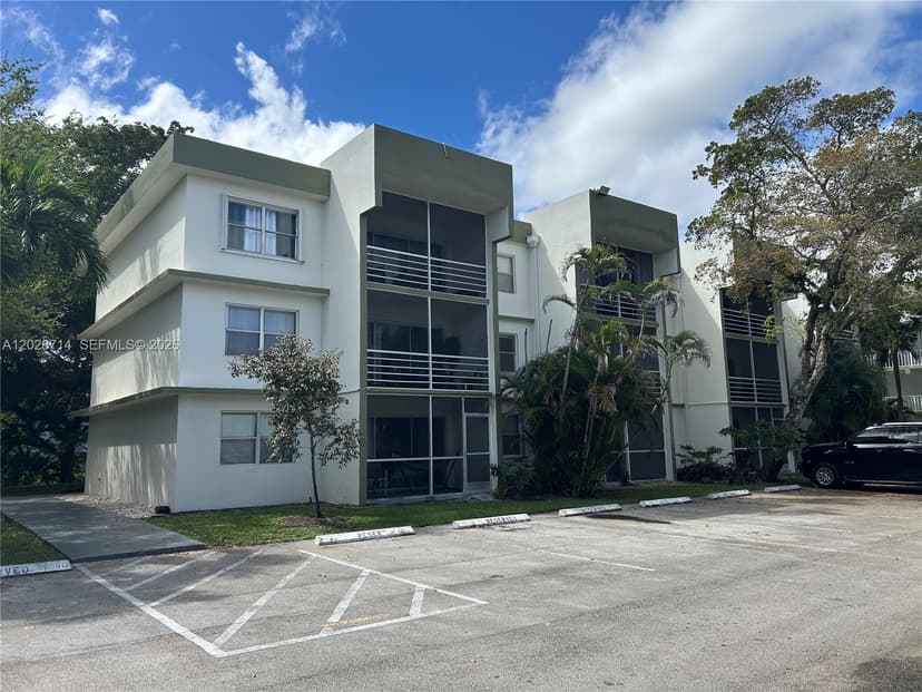 4205 N University Dr # 112, Sunrise FL 33351