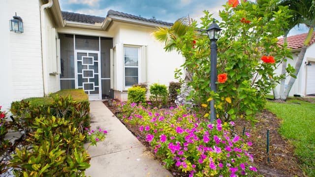 3872 Summer Chase Court, Lake Worth FL 33467 - Lake Worth, FL - Photo 2
