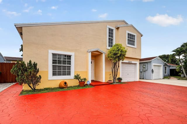 18977 NW 63rd Ct Circle, Miami Gardens FL 33015 - Miami Gardens, FL - Photo 3