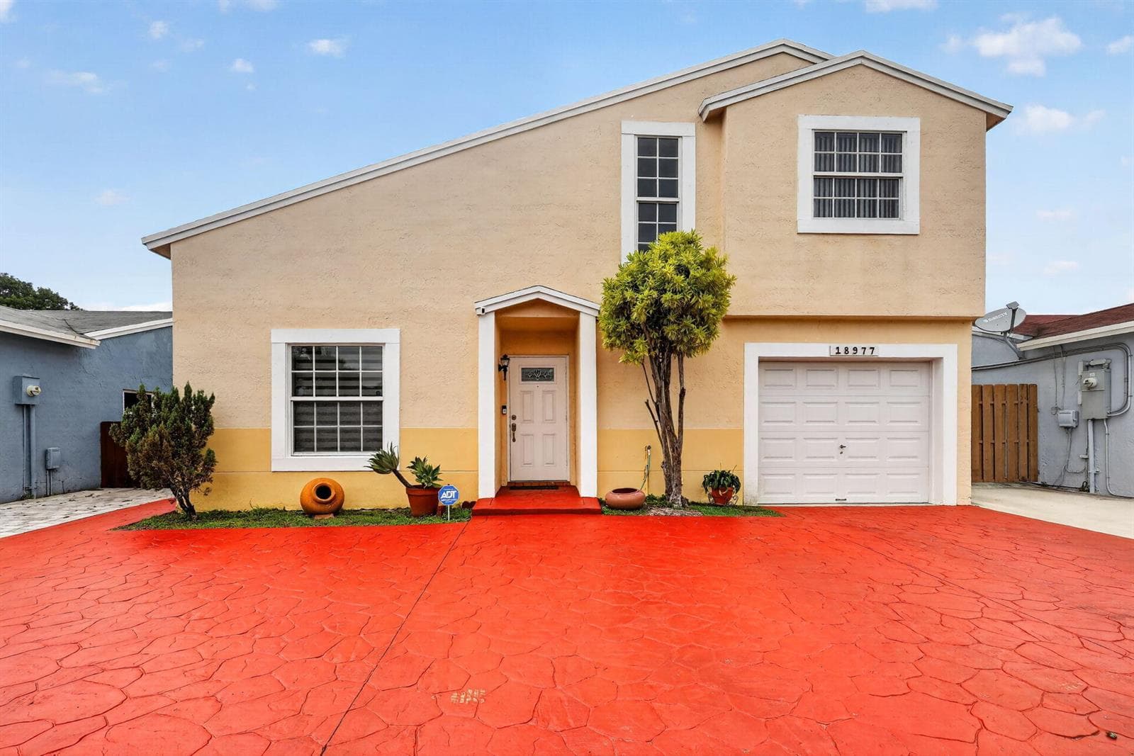 18977 NW 63rd Ct Circle, Miami Gardens FL 33015 - Miami Gardens, FL - Photo 1
