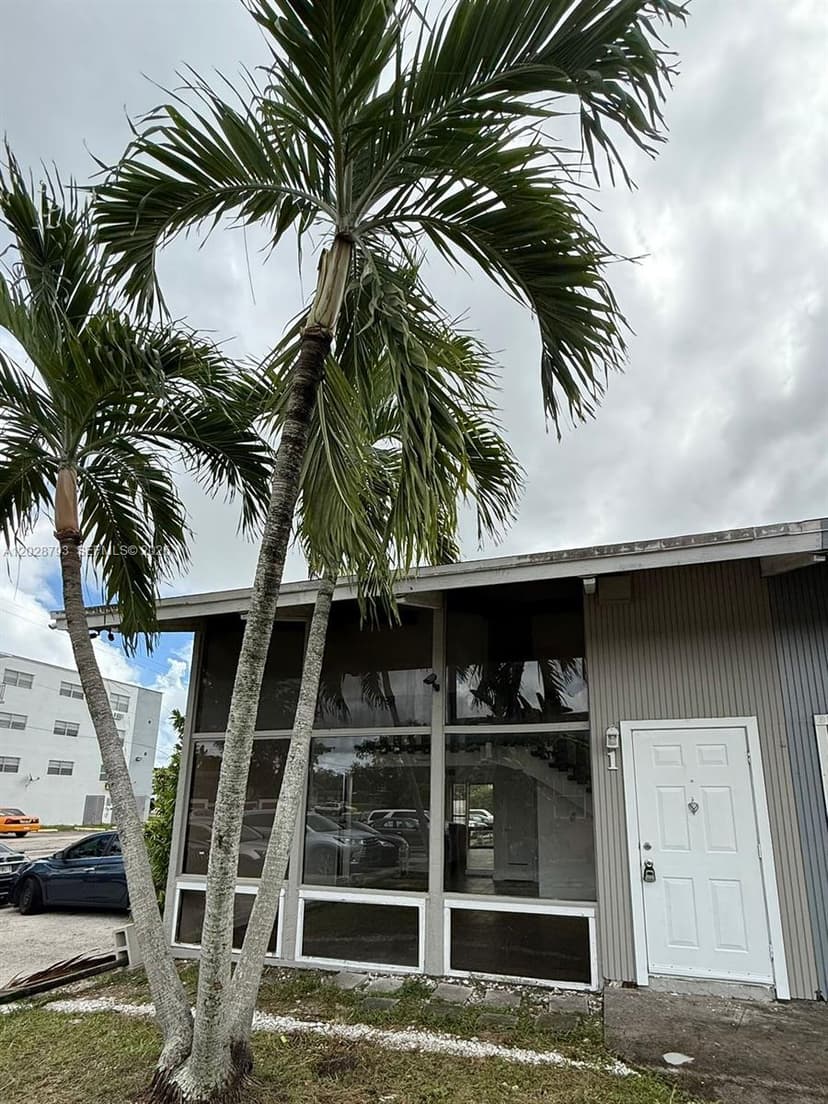 14310 NE 5th Pl, Miami FL 33161
