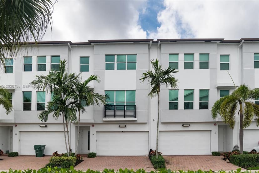 2900 NE 12th Ter # 14, Oakland Park FL 33334