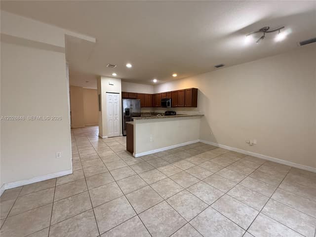 8923 W 35th Ave, Hialeah FL 33018 - Hialeah, FL - Photo 6