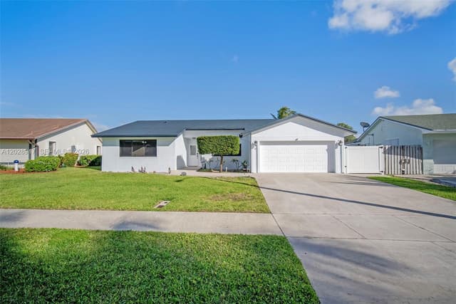 1310 SW 26th Ave, Deerfield Beach FL 33442 - Deerfield Beach, FL - Photo 5