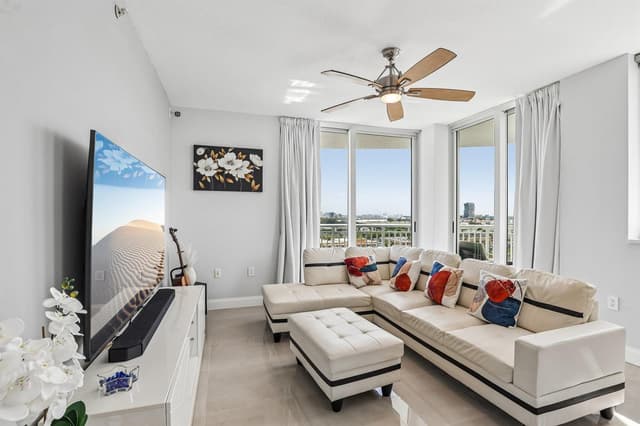 1755 E Hallandale Beach Boulevard, Hallandale Beach FL 33009 - Hallandale Beach, FL - Photo 4