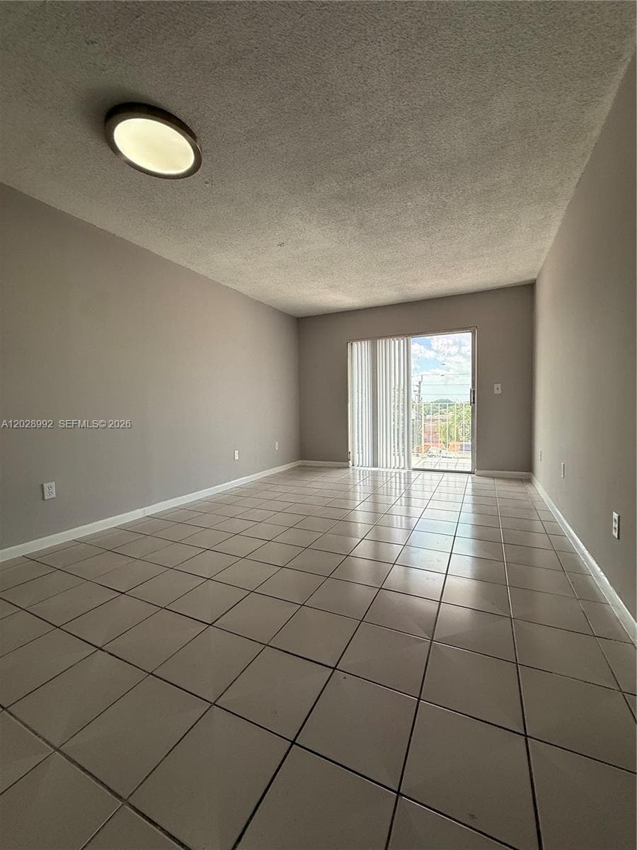 6820 W Flagler St # 407, Miami FL 33144
