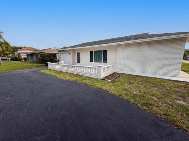 9605 NW 81st, Tamarac FL 33321 - Tamarac, FL - Photo 6