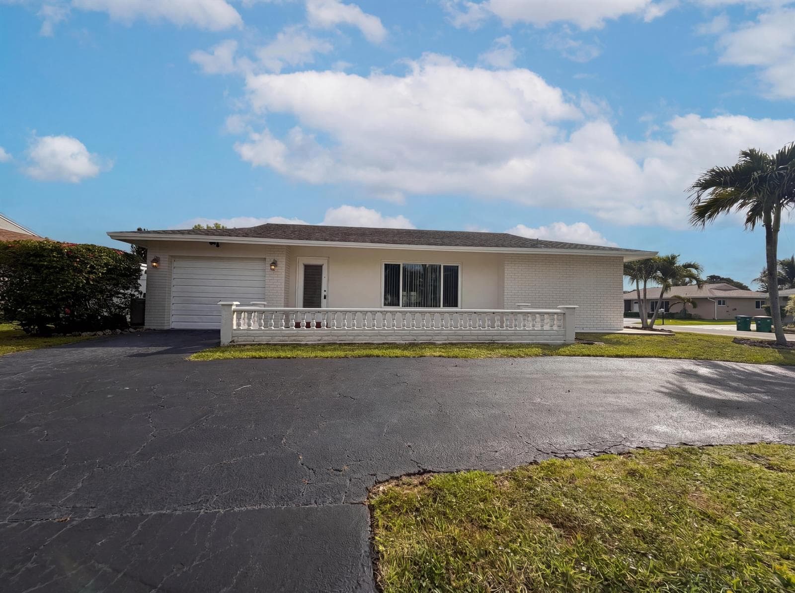 9605 NW 81st, Tamarac FL 33321 - Tamarac, FL - Photo 1