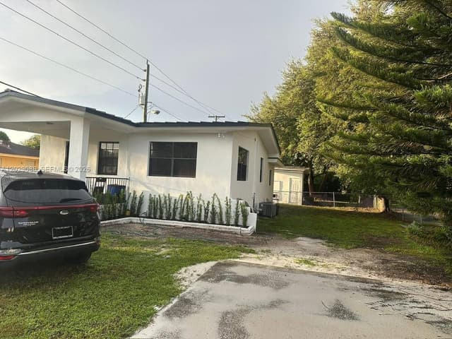 2041 NW 100th St, Miami FL 33147 - Miami, FL - Photo 4