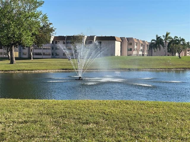 10303 Sunrise Lakes Boulevard # 205, Sunrise FL 33322 - Sunrise, FL - Photo 2