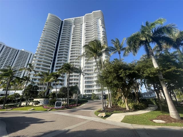 21050 NE 38th Ave # 305, Aventura FL 33180 - Aventura, FL - Photo 2