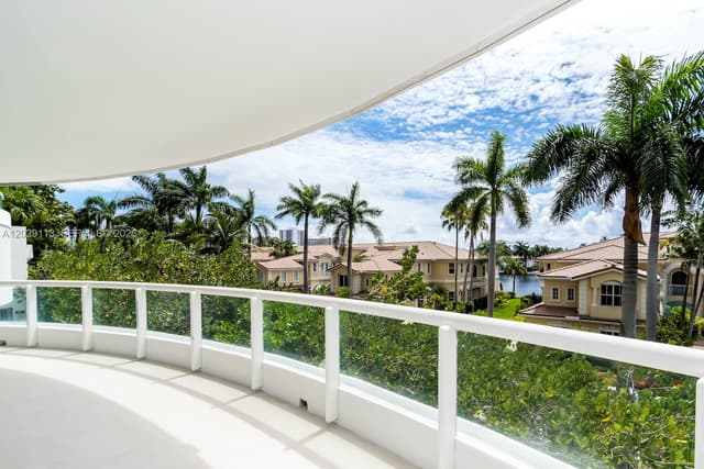 21050 NE 38th Ave # 305, Aventura FL 33180 - Aventura, FL - Photo 5