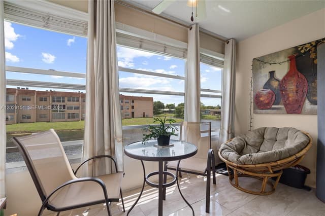 9340 Sunrise Lakes Blvd # 209, Sunrise FL 33322 - Sunrise, FL - Photo 2