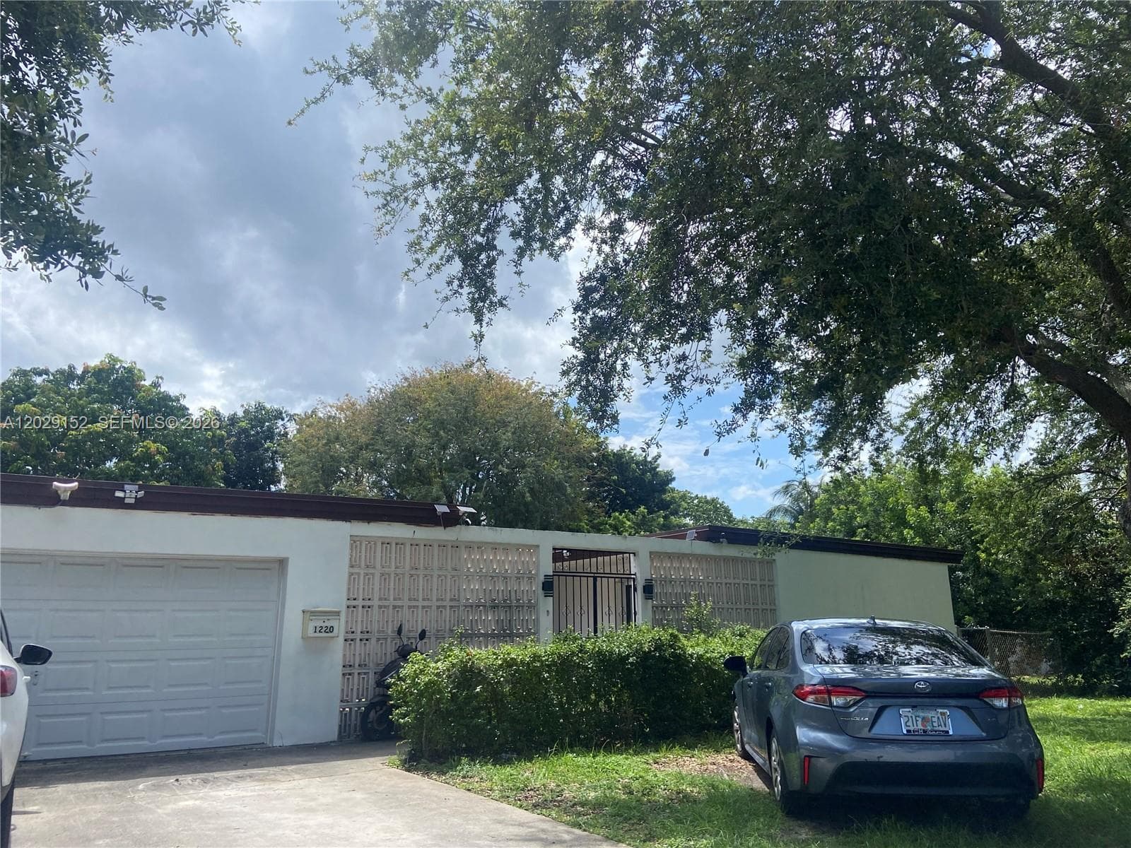 1220 S 29th Ave, Hollywood FL 33020 - Hollywood, FL - Photo 1