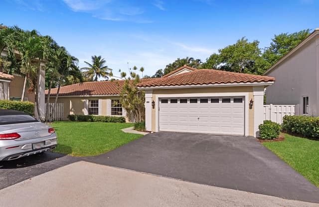 9532 NW 9th Court, Plantation FL 33324 - Plantation, FL - Photo 3