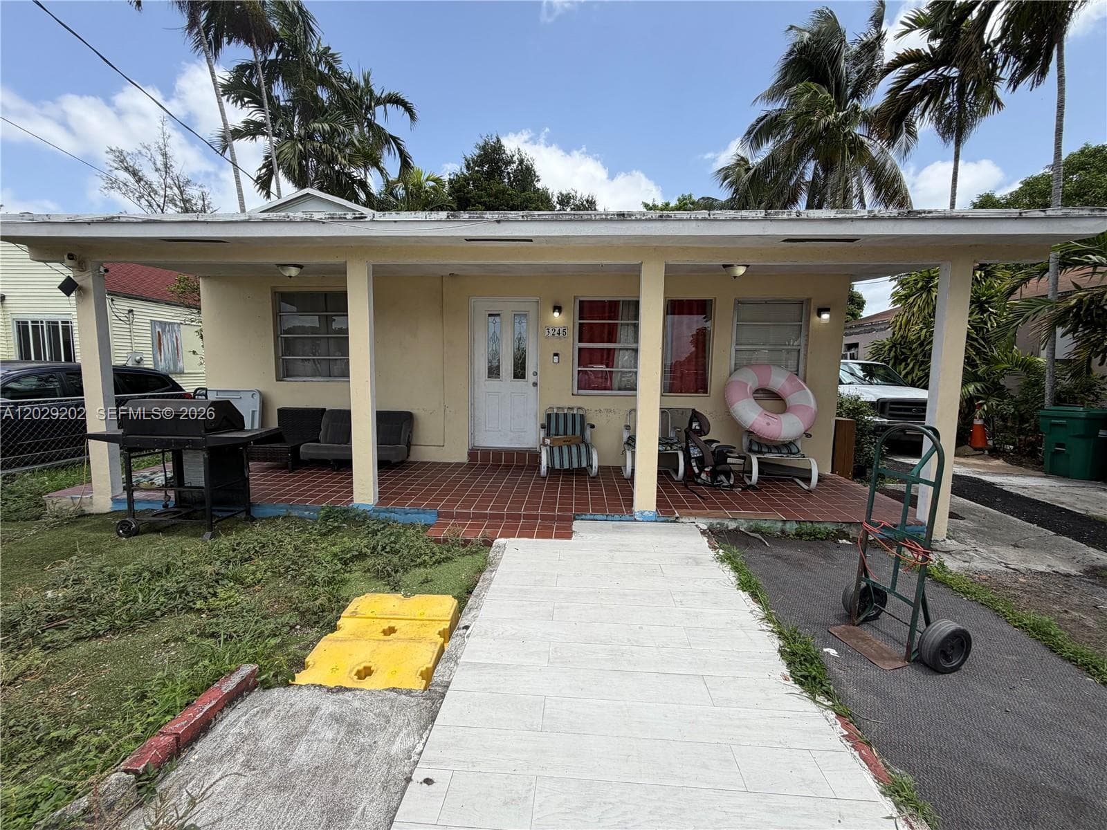 3245 NW 34th St, Miami FL 33142