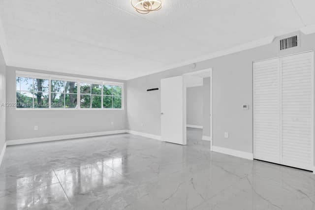 6135 NW 186th St # 202, Hialeah FL 33015 - Hialeah, FL - Photo 7