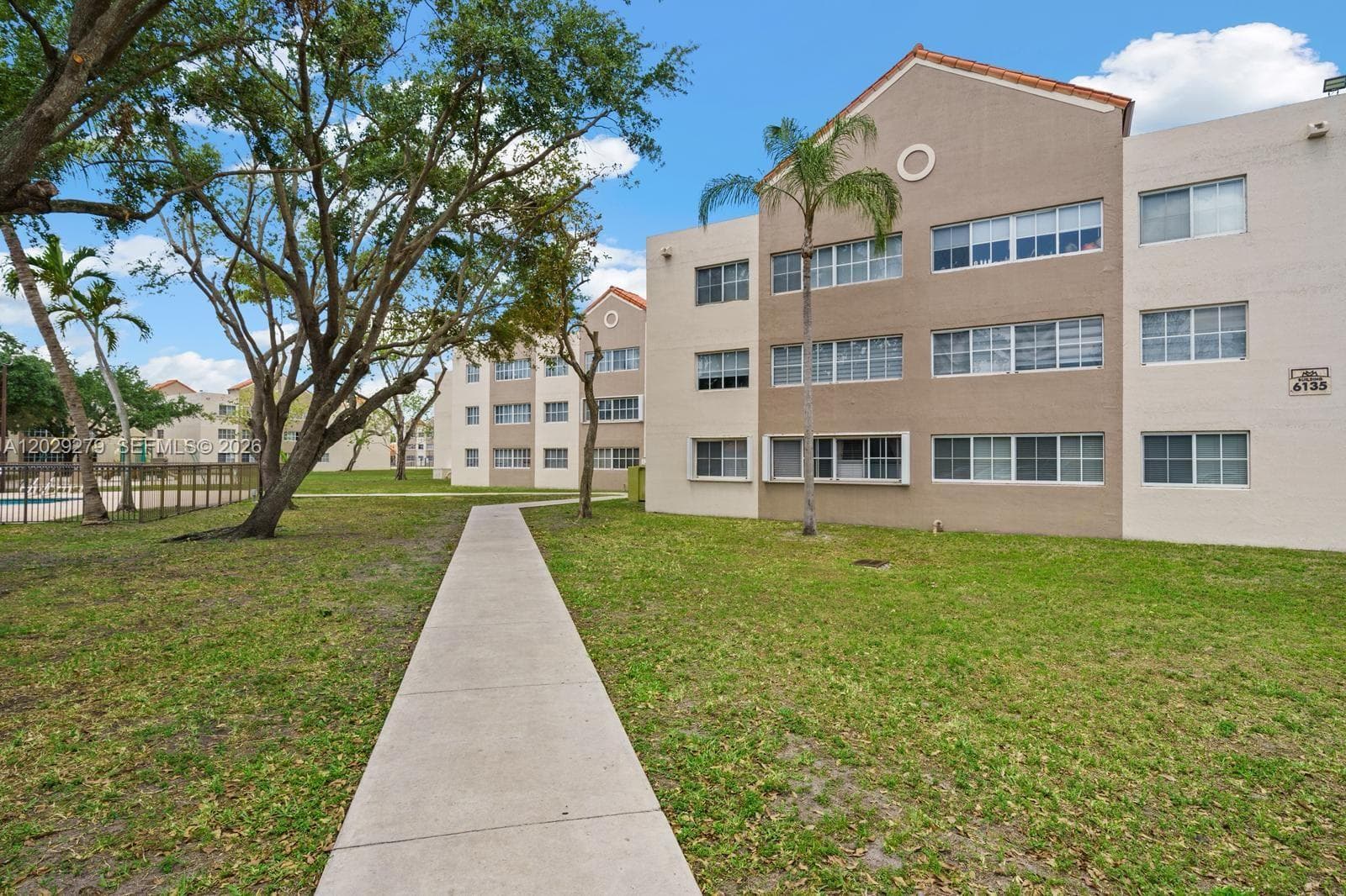 6135 NW 186th St # 202, Hialeah FL 33015 - Hialeah, FL - Photo 1