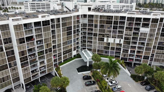 400 Leslie Dr # 416, Hallandale Beach FL 33009 - Hallandale Beach, FL - Photo 6