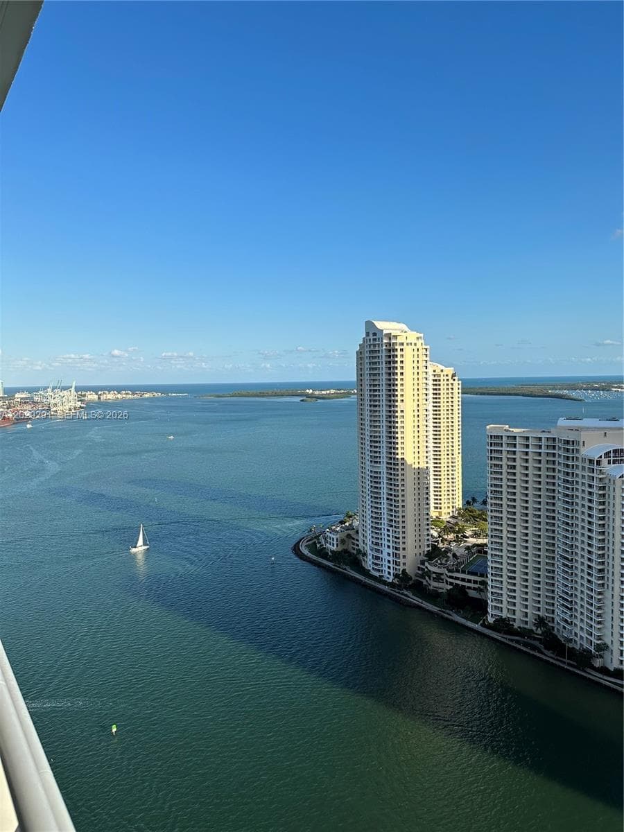 325 S Biscayne Blvd # 4119, Miami FL 33131