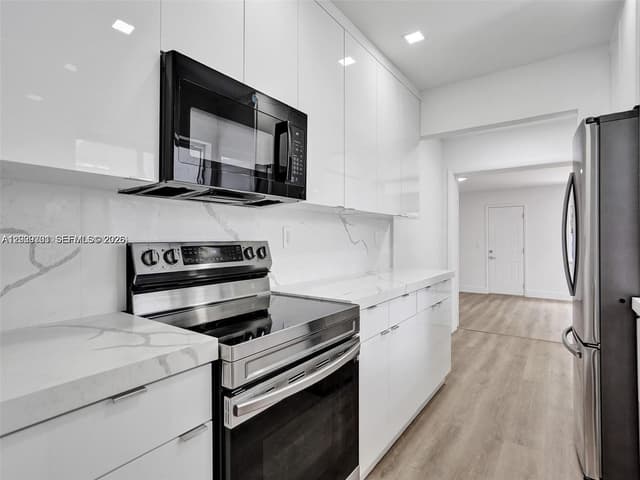 1609 NW 7th Ter, Fort Lauderdale FL 33311 - Fort Lauderdale, FL - Photo 6