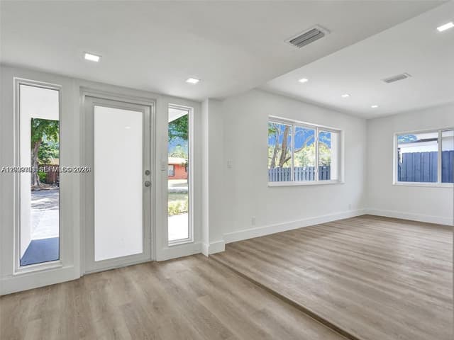 1609 NW 7th Ter, Fort Lauderdale FL 33311 - Fort Lauderdale, FL - Photo 5