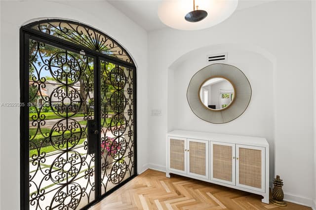 1544 Plasentia Ave, Coral Gables FL 33134 - Coral Gables, FL - Photo 5