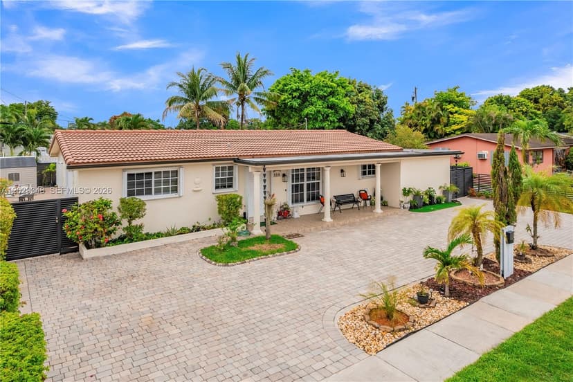884 W 72nd Pl, Hialeah FL 33014