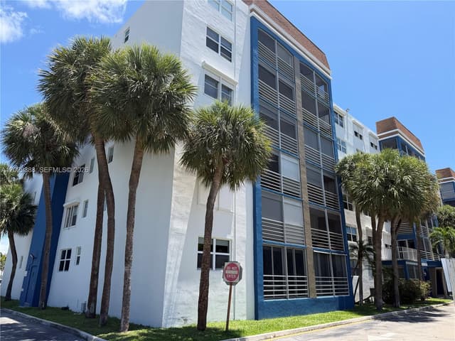 501 E Dania Beach Blvd # 4D, Dania Beach FL 33004 - Dania Beach, FL - Photo 4